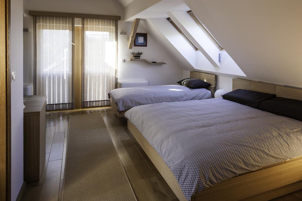 Guest House Kalska Domacija Semic Стая снимка