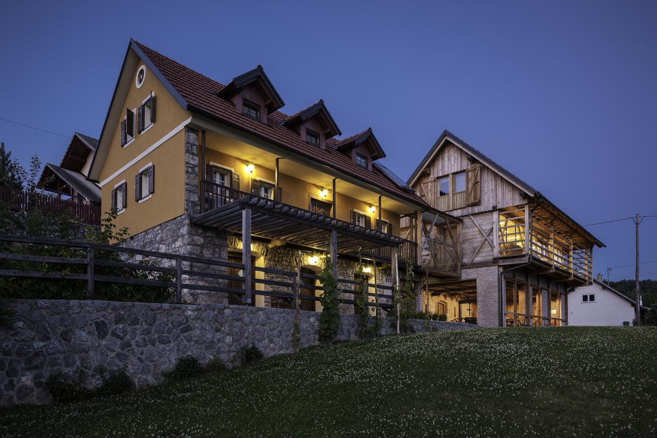 Guest House Kalska Domacija Semic Екстериор снимка